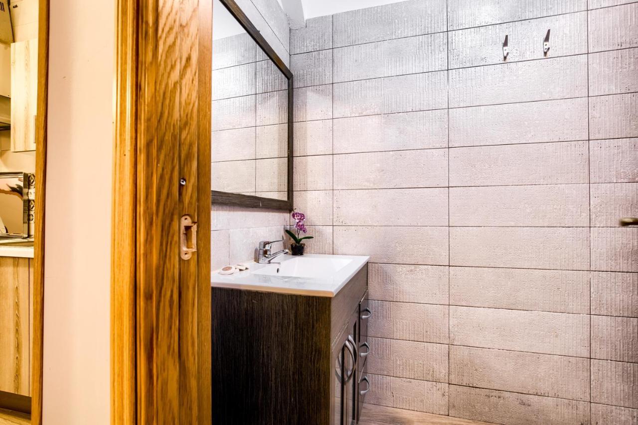 Charming Tirso De Molina I Appartement Madrid Buitenkant foto