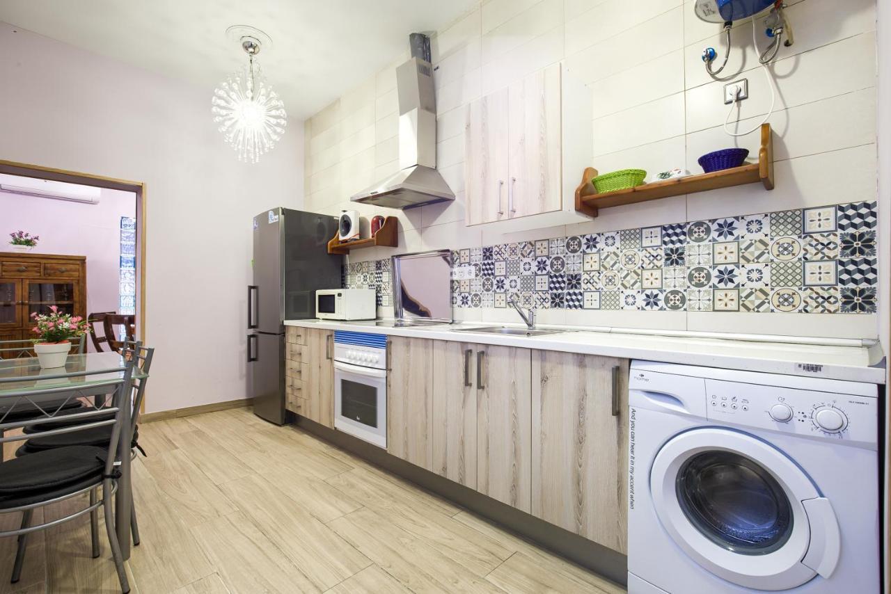 Charming Tirso De Molina I Appartement Madrid Buitenkant foto