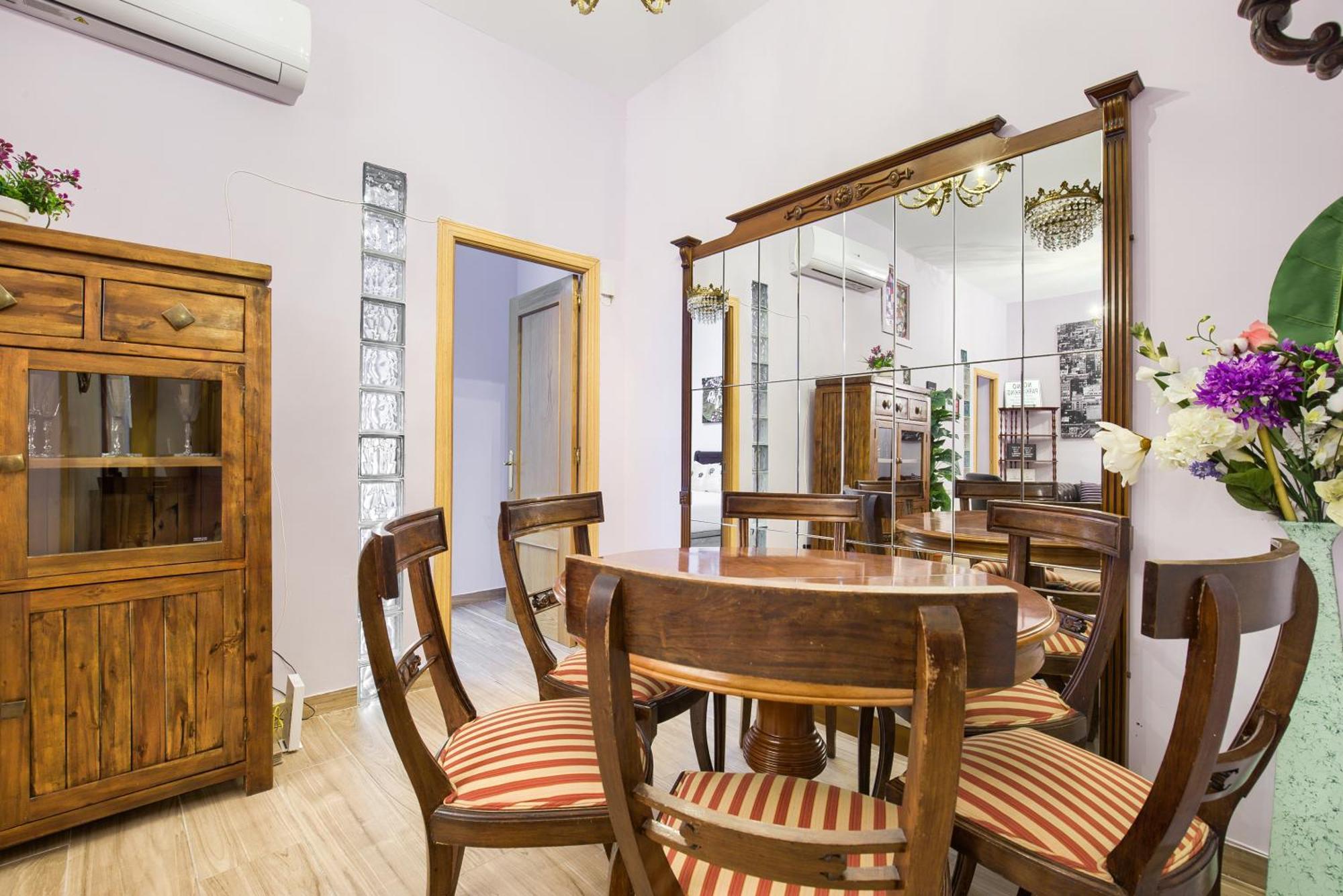 Charming Tirso De Molina I Appartement Madrid Buitenkant foto